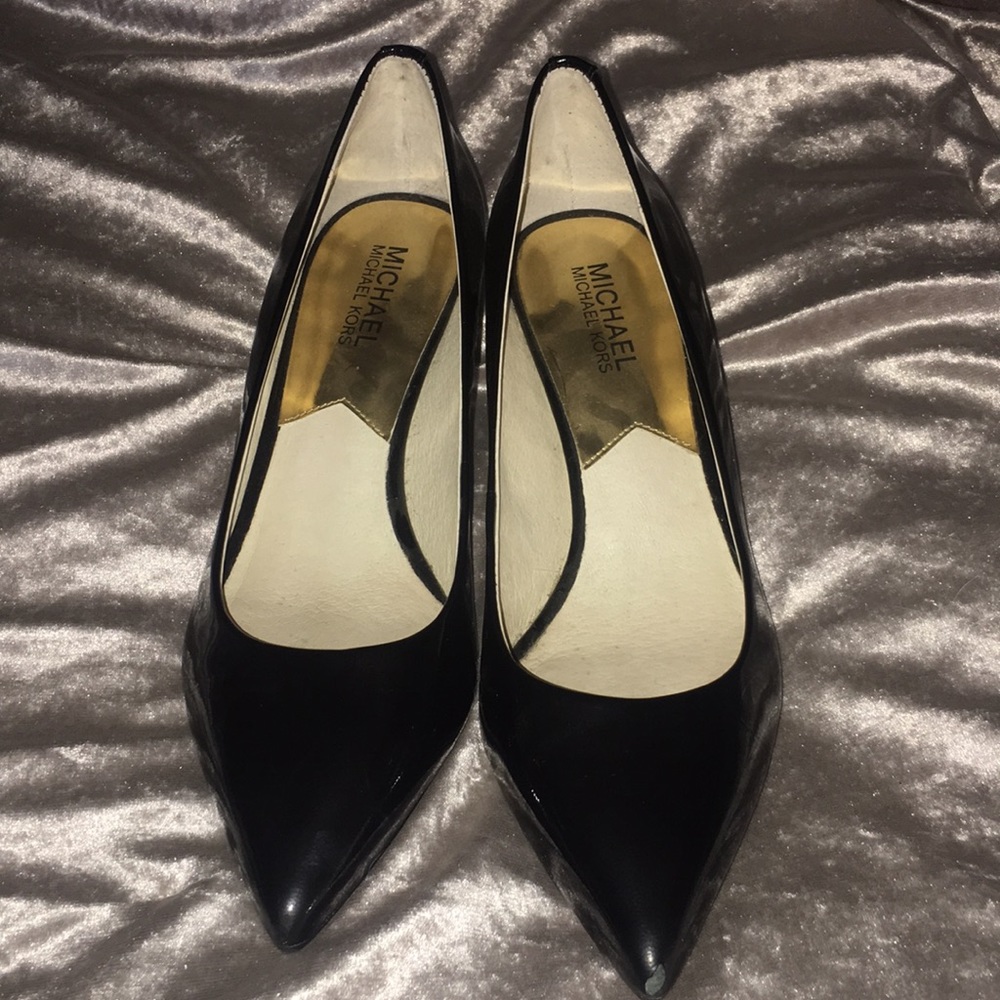 Kitten Heels black patent